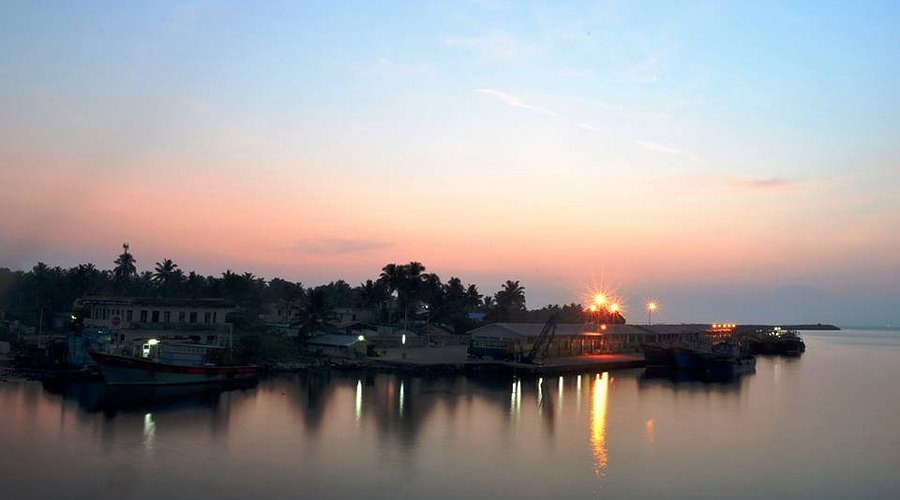 Exploring The Vibrant Life At Neendakara Port In 2025